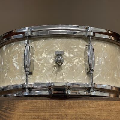 1950's Gretsch BroadKaster 5.5x14 White Marine Pearl 3-Ply Snare Drum 4157 image 13