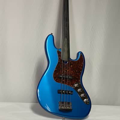 Roscoe Classic JJ 4 String FRETLESS Bass Lake Placid Blue for sale