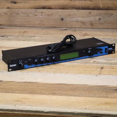 Roland RSP-550 Stereo Signal Processor Reverb/Delay/Chorus/Flanger 