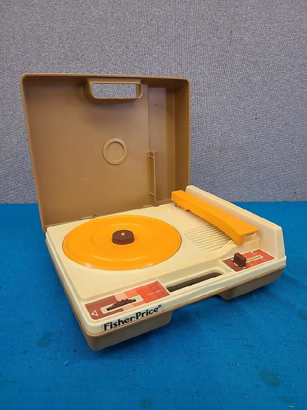 Vintage Fisher Price Model 825 Turntable - Working - Includes Records  			