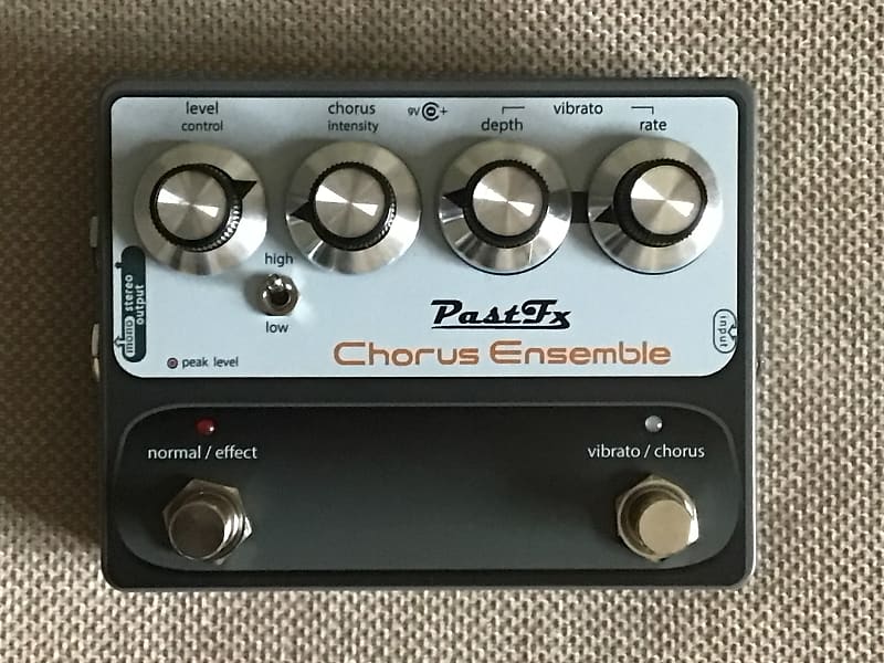 Past FX Chorus Ensemble Deluxe + Switchable True Bypass Mod! MN3002 ( Ce-1  / Ce 1 / Ce1 Clone )