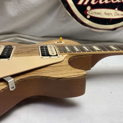 Gibson 2007 GotW Guitar Of The Week #19 Les Paul Classic Guitar Zebrawood with Case - Classic Antique image 8