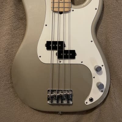 Fender American Series Precision Bass with Maple Fretboard 2004 - 2006 - Chrome Silver image 3