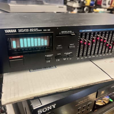 Vintage Yamaha EQ-32 Natural Sound Graphic Equalizer Spectrum Analyzer tested image 14