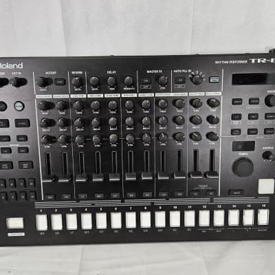 Roland TR-8S Rhythm Performer Drum Machine | Reverb Canada
