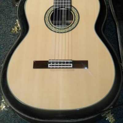 Takamine H8SS Hirade Concert Classical Acoustic Guitar with case image 4