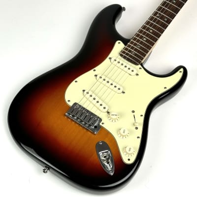 Fender American Deluxe Stratocaster 2004 - 2010 | Reverb