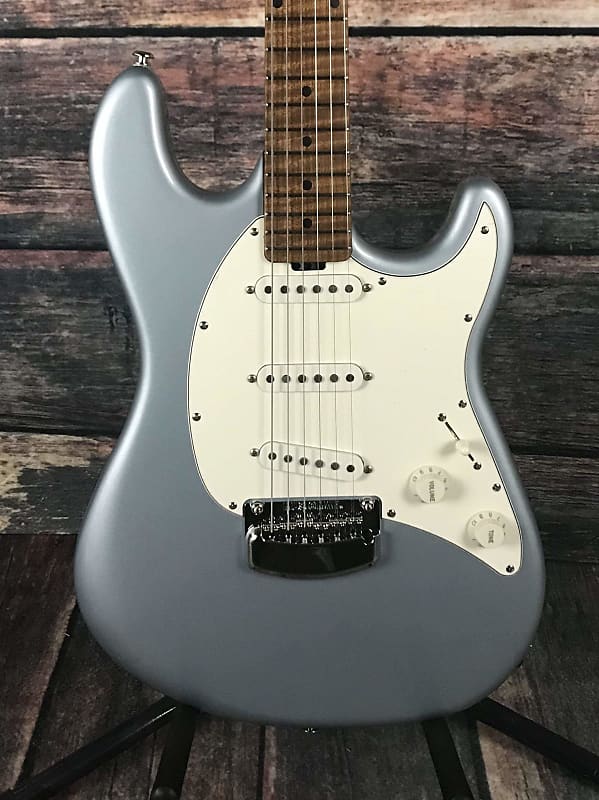 ギター Music Man Cutlass RS SSS Firemist Silver Sterling by Music Man Cutlass HSS Firemist Silver