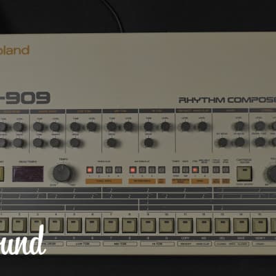 Roland TR-909 Rhythm Composer in Excellent Condition