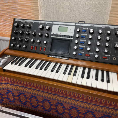 Moog Minimoog Voyager Select Series 44-Key Monophonic Synthesizer 2006 - 2013 - Cherry Cabinet