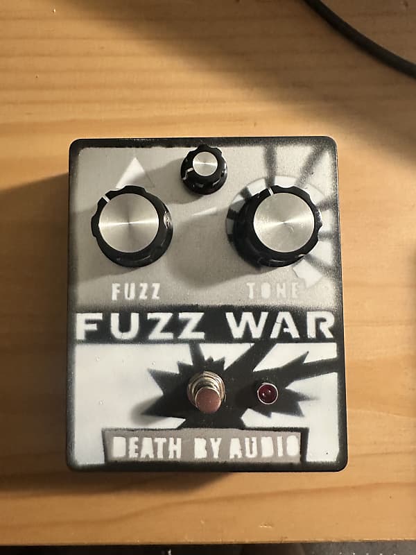 Death By Audio Fuzz War