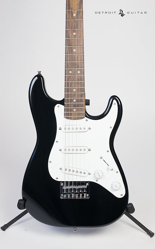 Squier Mini Stratocaster Black | Reverb