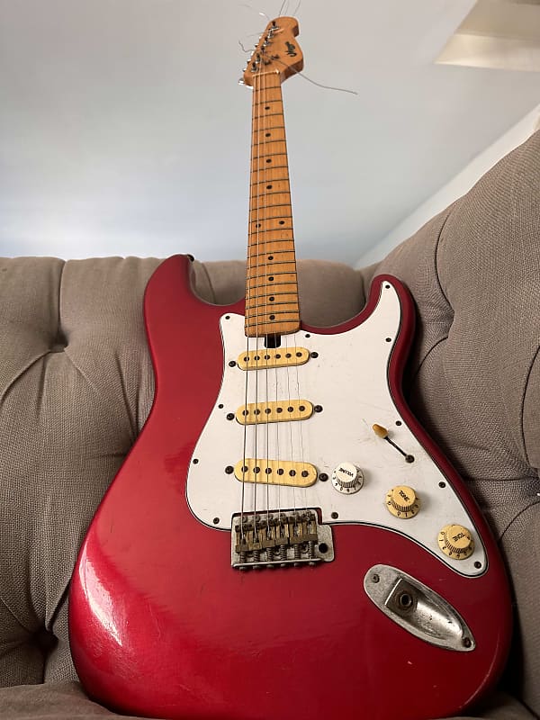 Memphis Stratocaster - red image 1