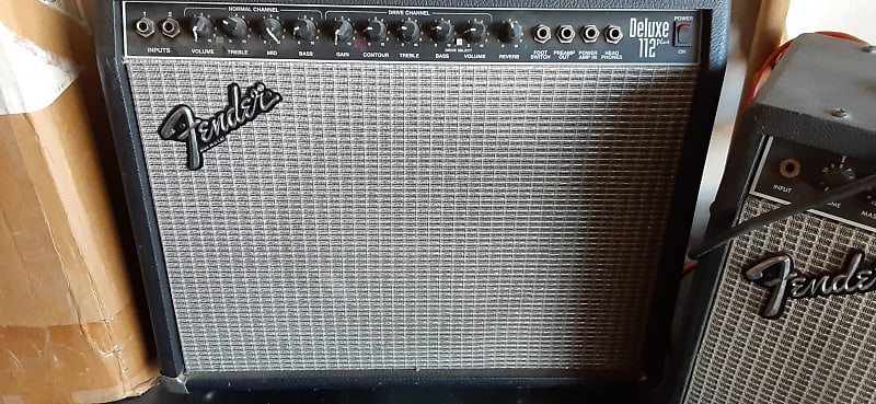 Fender Deluxe 112 2-Channel 65-Watt 1x12