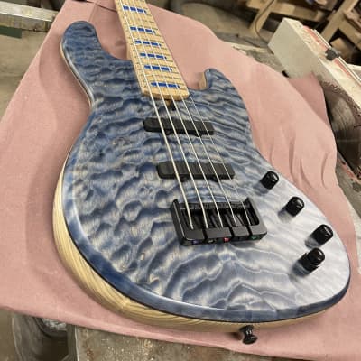MGbass Custom shop // customize your new bass use bartolini Aguilar emg Nordstrand Seymour Duncan pickup & preamp different woods, fingerboard, body finishing \\ fretless or fretted ** Down payment image 12