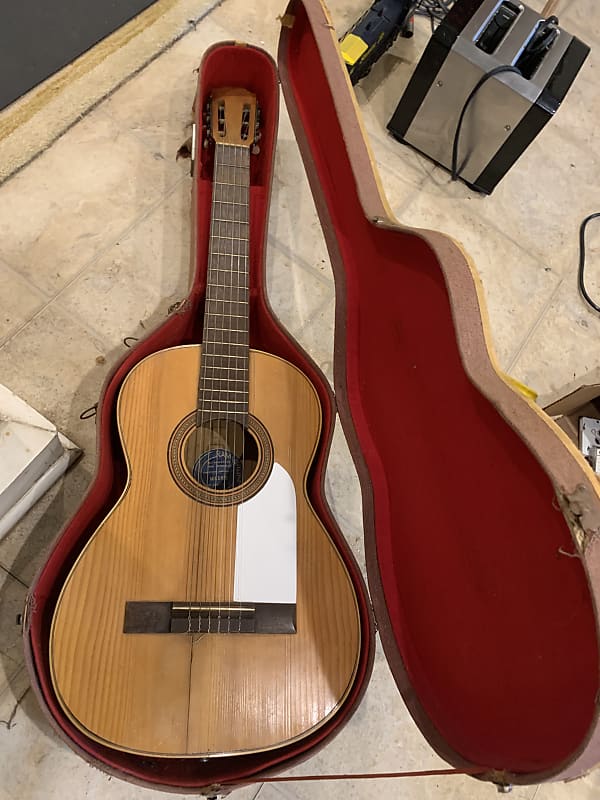 1950's Ramirez Classical Flaminco guitar with case Play or | Reverb