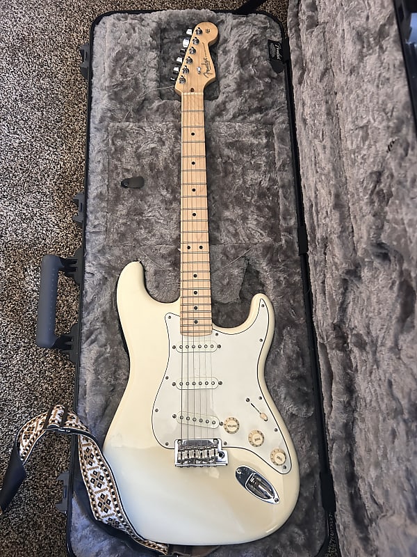 Fender Tomatillo Stratocaster- Josefina Campos Hand Wound | Reverb