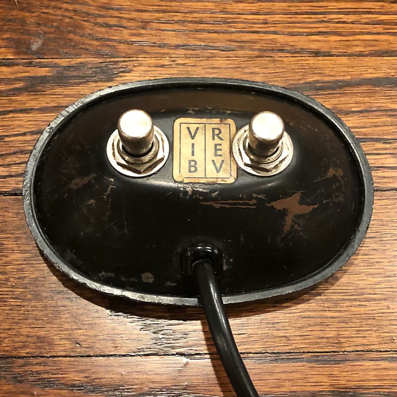 Fender 099-4051-000 Vintage 2-Button Vibrato