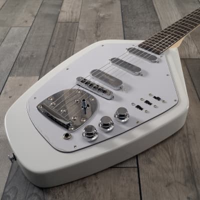 Revelation VTX-62 Electric Guitar, White image 3
