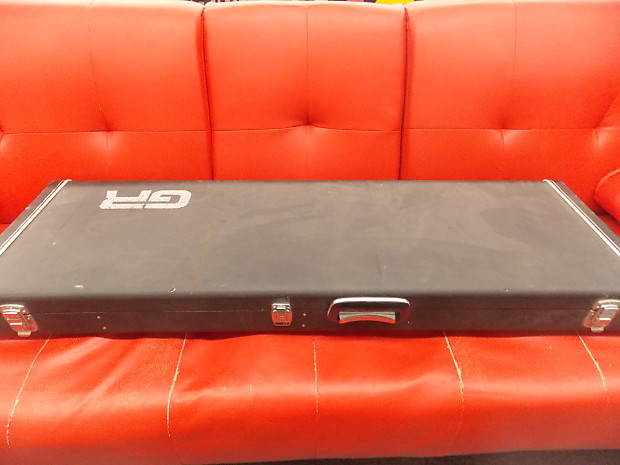 Roland G-77 Bass synth Guitar Red with Case and 24 Pin Cable Roland G-77 Bass synth Guitar Red with Case and 24 Pin Cable