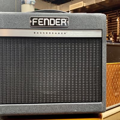 Fender 