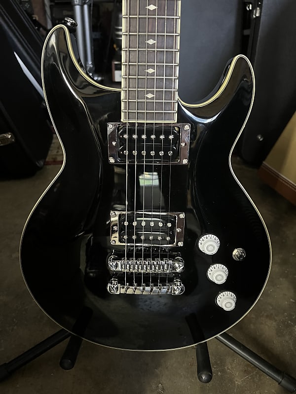 IBANEZ N427 エレキギター本体 Ibanez (N427) Black Solid Body Guitar Single Cut with guitar