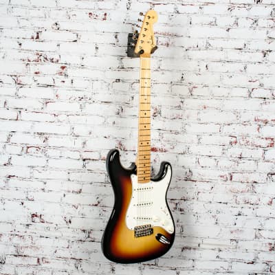 Fender - 2019 Vintage Custom '62 - Stratocaster® Electric Guitar - Maple Neck - 3-Color Sunburst - x5035 image 4