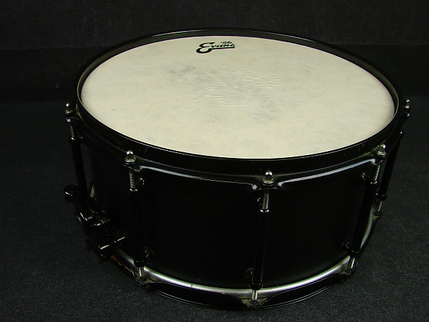 Pearl UCA6514 14x6.5" UltraCast Aluminum Snare Drum w/ Tube Lugs image 1