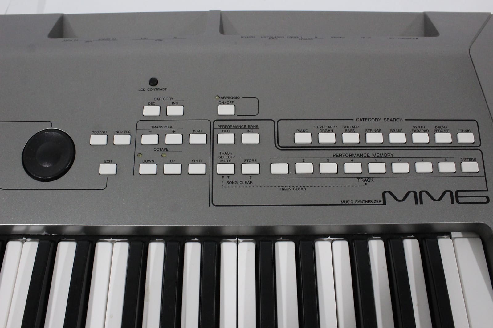 Yamaha MM6 Synthesizer