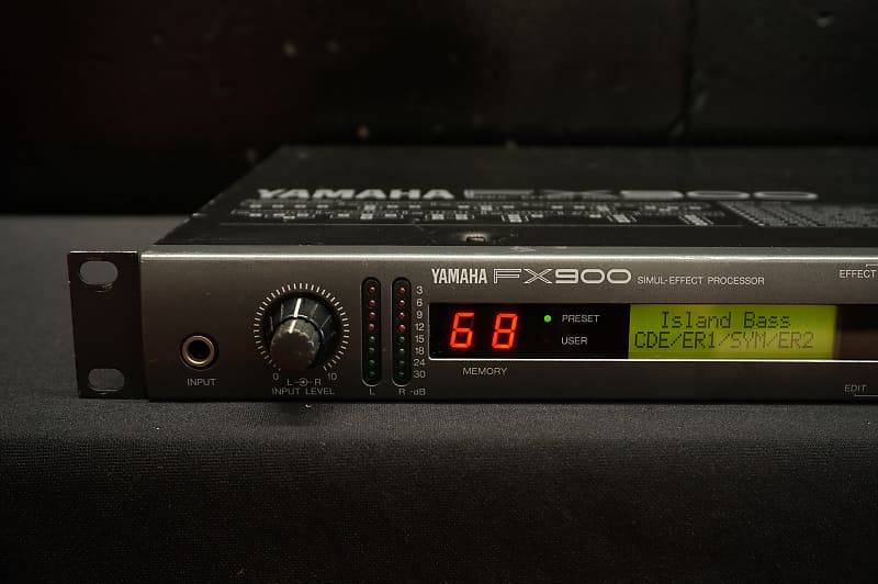 Yamaha FX900 80'S Digital Multi Effects FX Processor 1U Rack