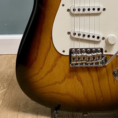 Fender Masterbuilt Yuriy Shishkov 50th Anniversary 1954 Stratocaster 2004 - 2 tone Sunburst image 9