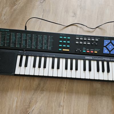 Yamaha PortaSound PSS-140, 2-OP (Operator) FM Synthesizer, 8-bit DAC gritty LOFI Synthesizer