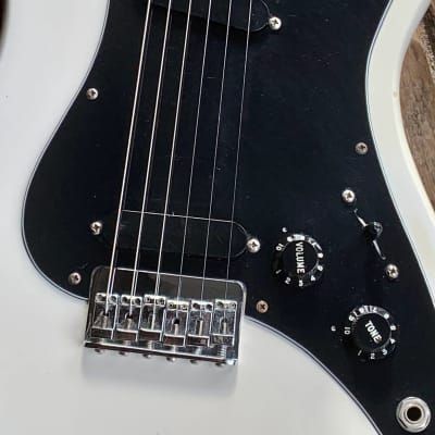 Fender Bullet Deluxe 1981 image 2