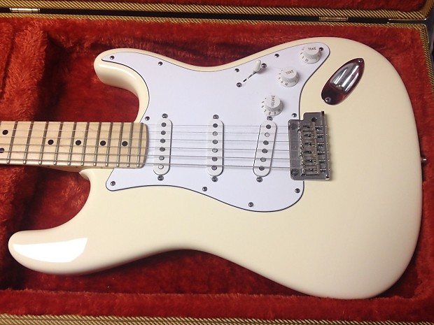 Fender stratocaster off white new arrivals