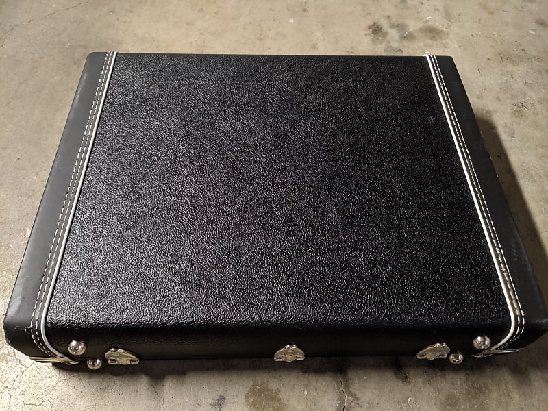 Fender Classic Series 3 Guitar Case Stand Black | Reverb Fender Classic Series 3 Guitar Case Stand Black | Reverb