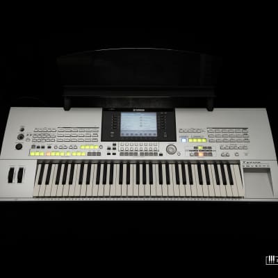 Yamaha Tyros (1st gen) Arranger Workstation