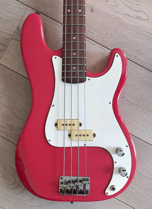 Sunn Fender Mustang Bass 1980s Red