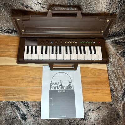 Vintage 80's Yamaha PS-3 PortaSound 44Key Portable Keyboard