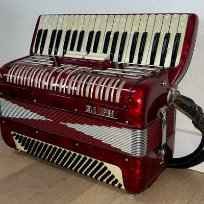 Nice SILVIO SOPRANI Accordion 1960's White & Red Made in Italy 41/120 , Plays Very Well, Support Indie Music ! image 15