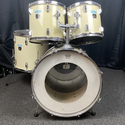 Tama Swingstar White Drum Kit (Occasion) image 1