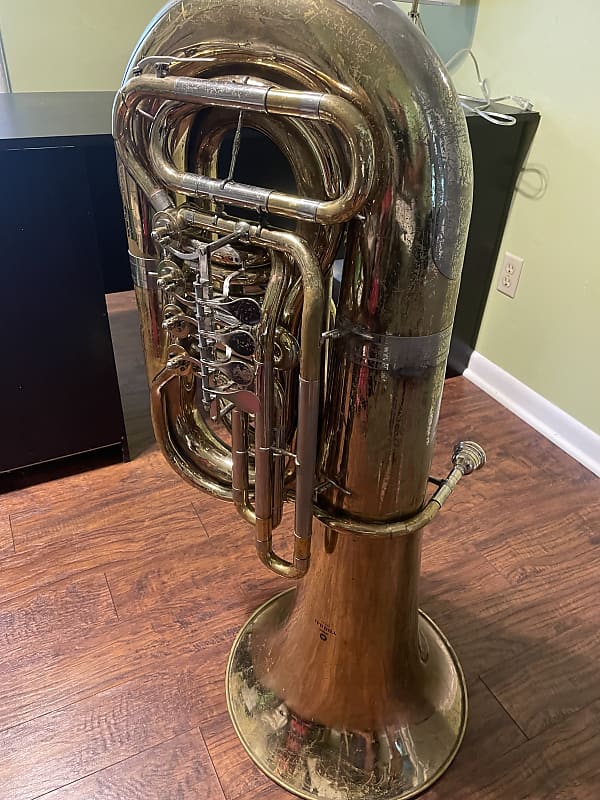 Yamaha YBB-641 Professional Bb Rotary Valve Tuba