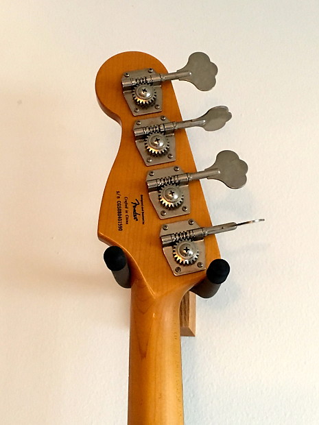 2008 Squier by Fender Classic Vibe 60s FRETLESS Jazz Bass