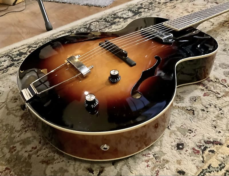 The Loar LH-309 with Hard Case | Reverb