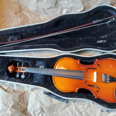Volta size 4/4 violin, with case and bow image 1