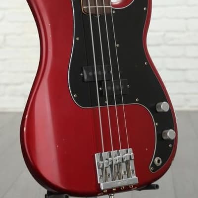 Fender Nate Mendel Precision Bass - Road Worn Candy Apple Red