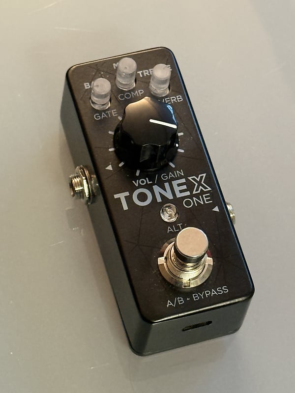 IK Multimedia ToneX One