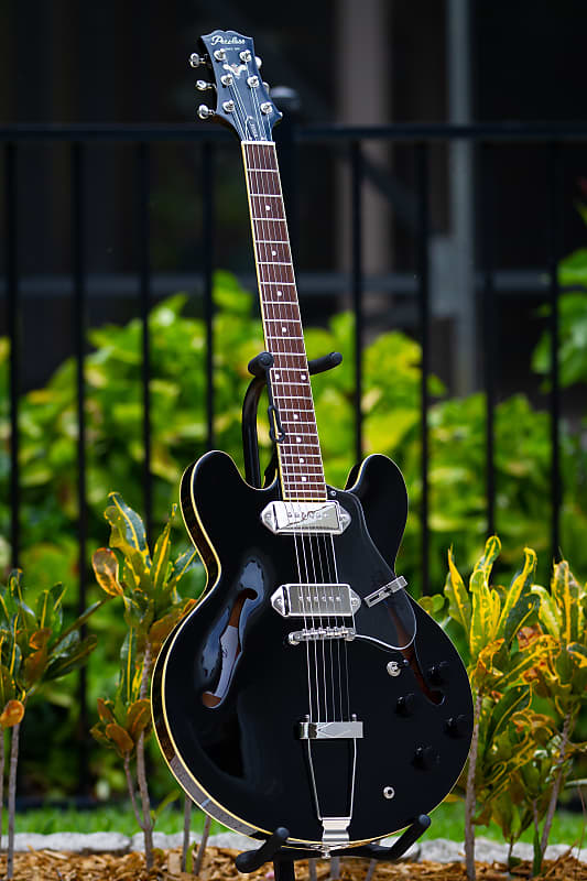 Peerless Revolver MIK semihollow with P90s similar to Reverb