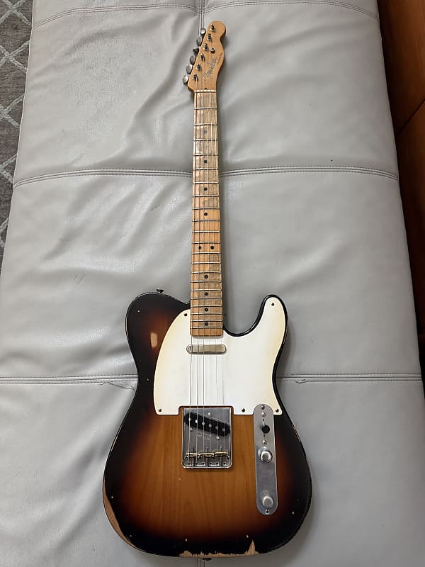 ギター Fender Mexico Road Worn '50s Telecaster 526798000136000-00-600x600.jpg