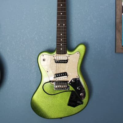 SQUIER SUPER-SONIC - YouTube