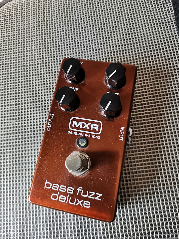 MXR M84 Bass Fuzz Deluxe